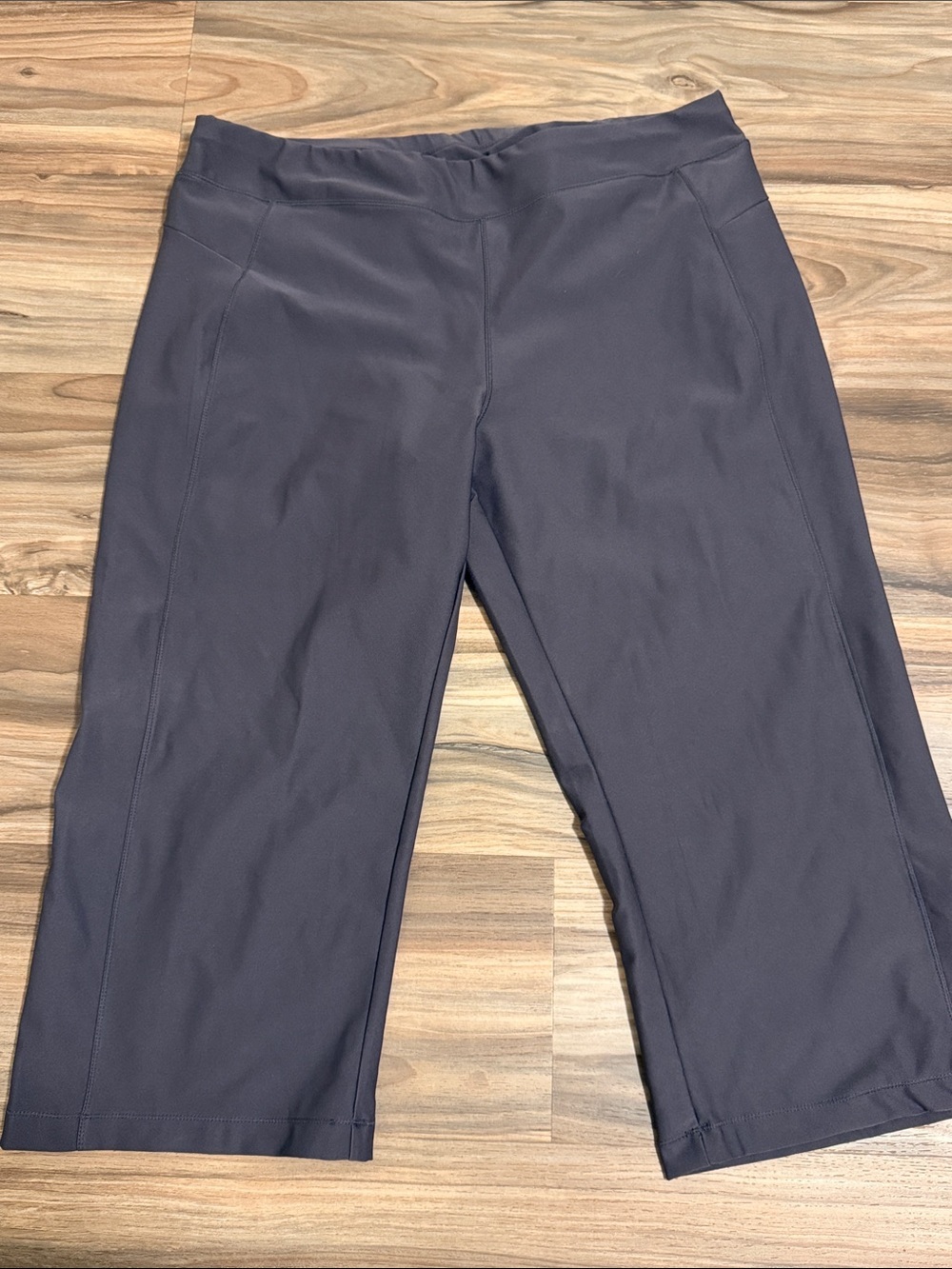LL Bean Women's Fitness Crop Pants Gray Sz XL Capri Wide Leg Pull On Yoga